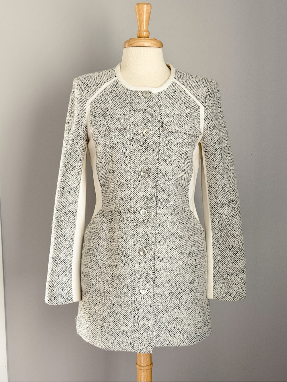 White House Black Market Tweed Coat Jacket Size 6 Cream Black Fitted